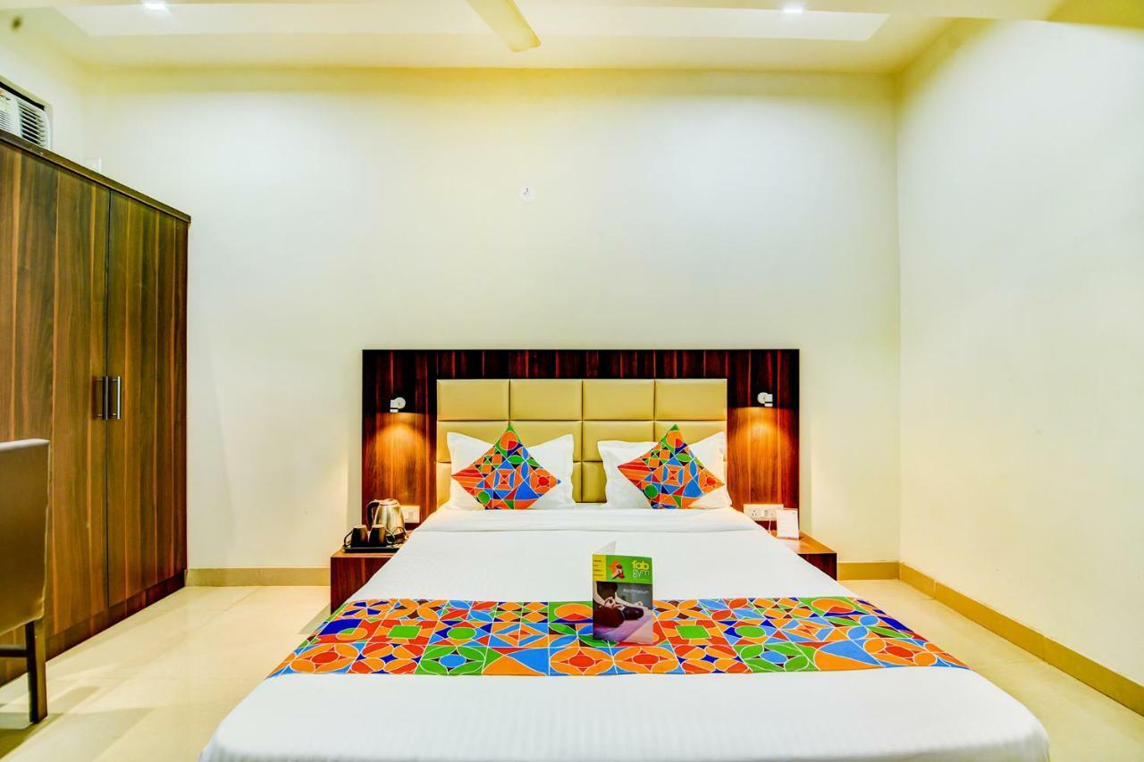 Fabhotel Solitaire Inn Kanpur Exterior photo