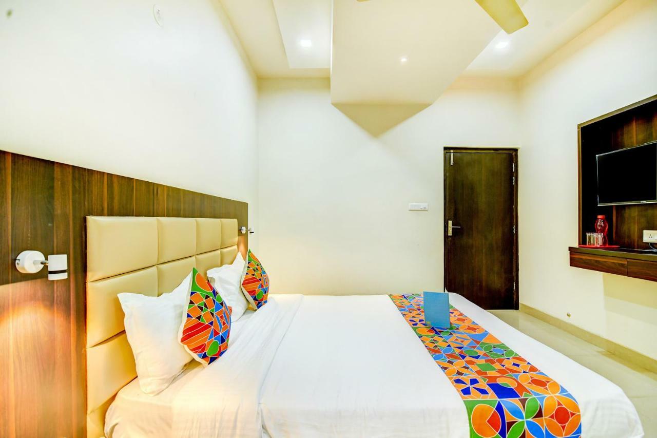 Fabhotel Solitaire Inn Kanpur Exterior photo